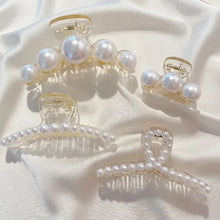 Mini Pearl Hair Clip