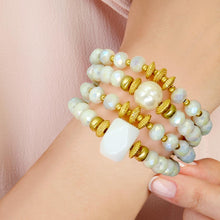 Set of 4 White Pearl Stretch
